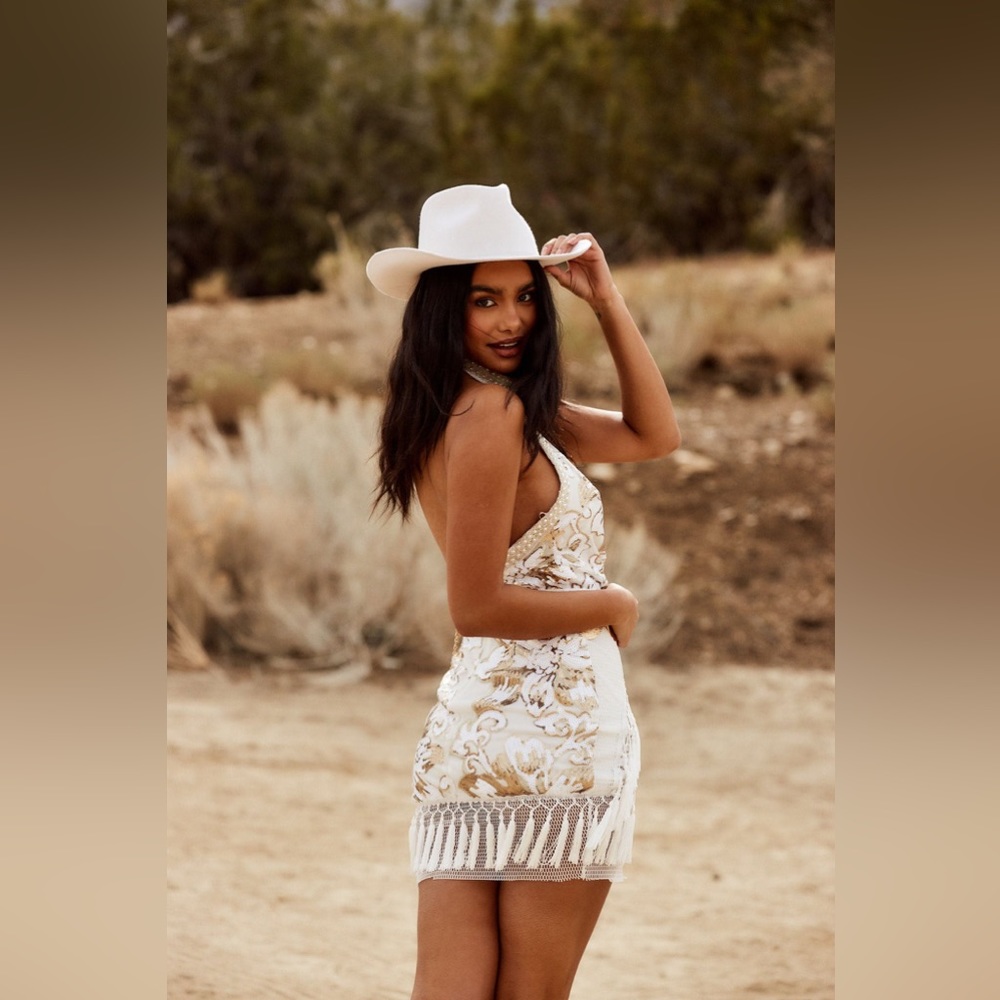 - 12th tribe Like Gold Dust White Sequin
Fringe Dress - Picture 4 of 14
